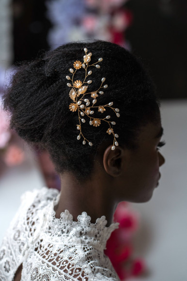 FORCINA DA SPOSA CON FIORI DORATI E PERLE